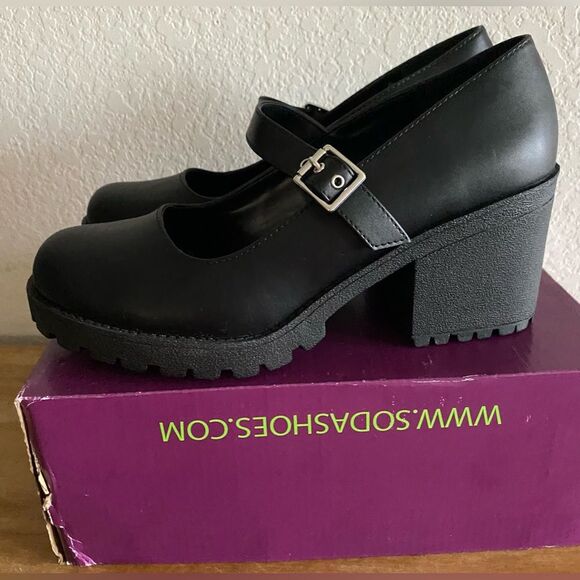 Mary Jane Round Toe Chunky Block Heel Lug Sole Pump Faux Leather Adj. Strap 7.5 - Picture 5 of 9